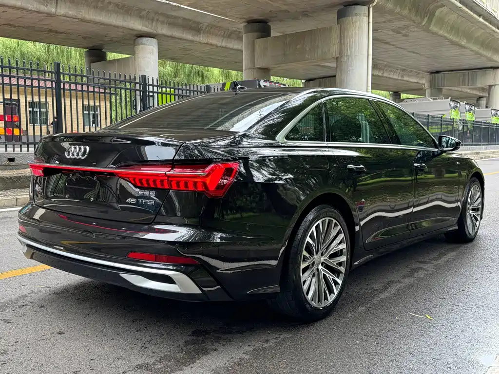Audi A6L 2023 — фото 19