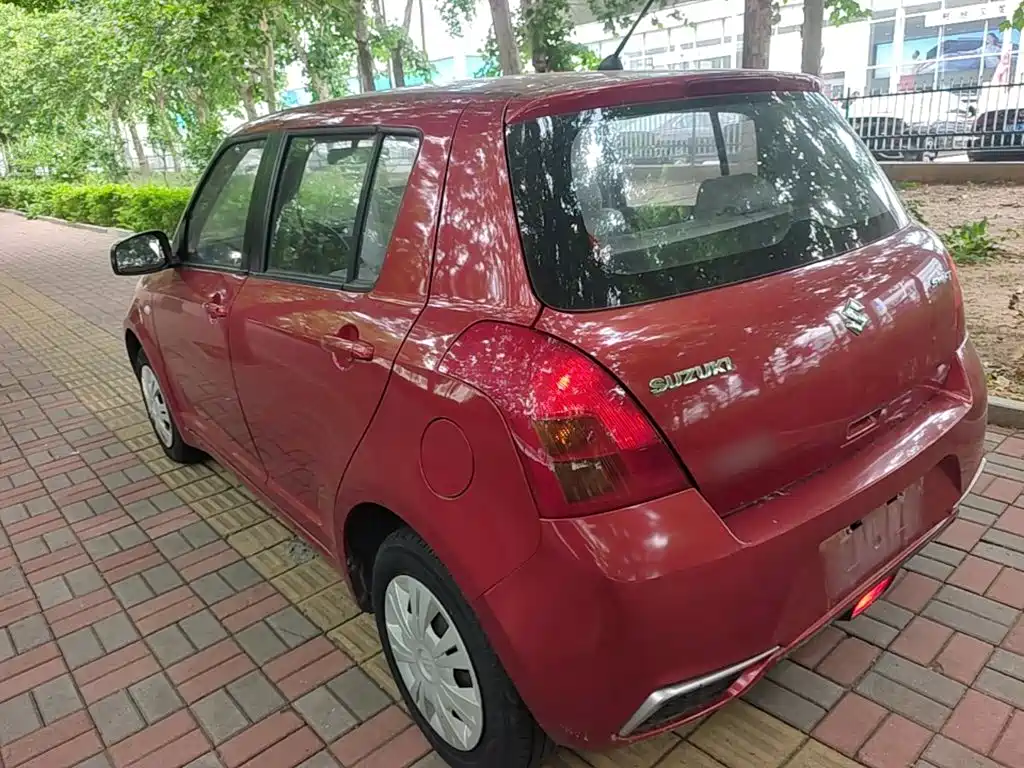 Suzuki Swift 2015 — фото 5