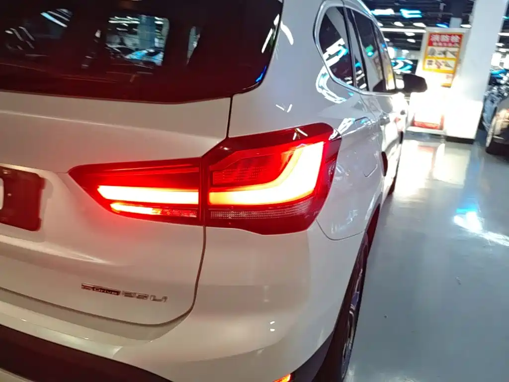 BMW X1 2019 — фото 8