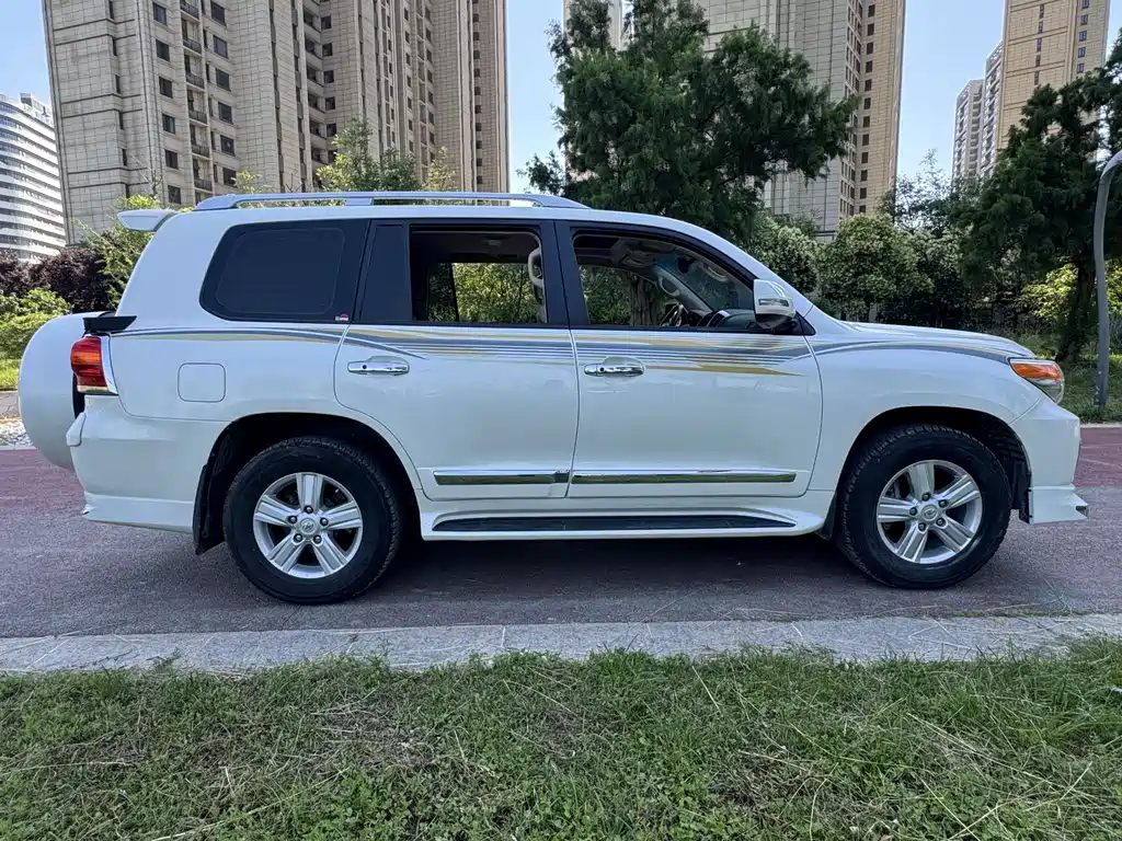 Toyota Land Cruiser 2015 — фото 5