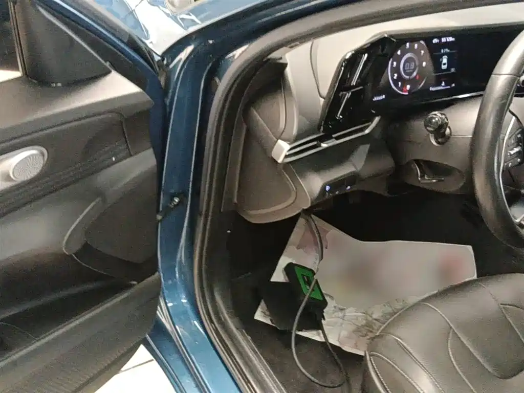 Hyundai Elantra 2022 — фото 16
