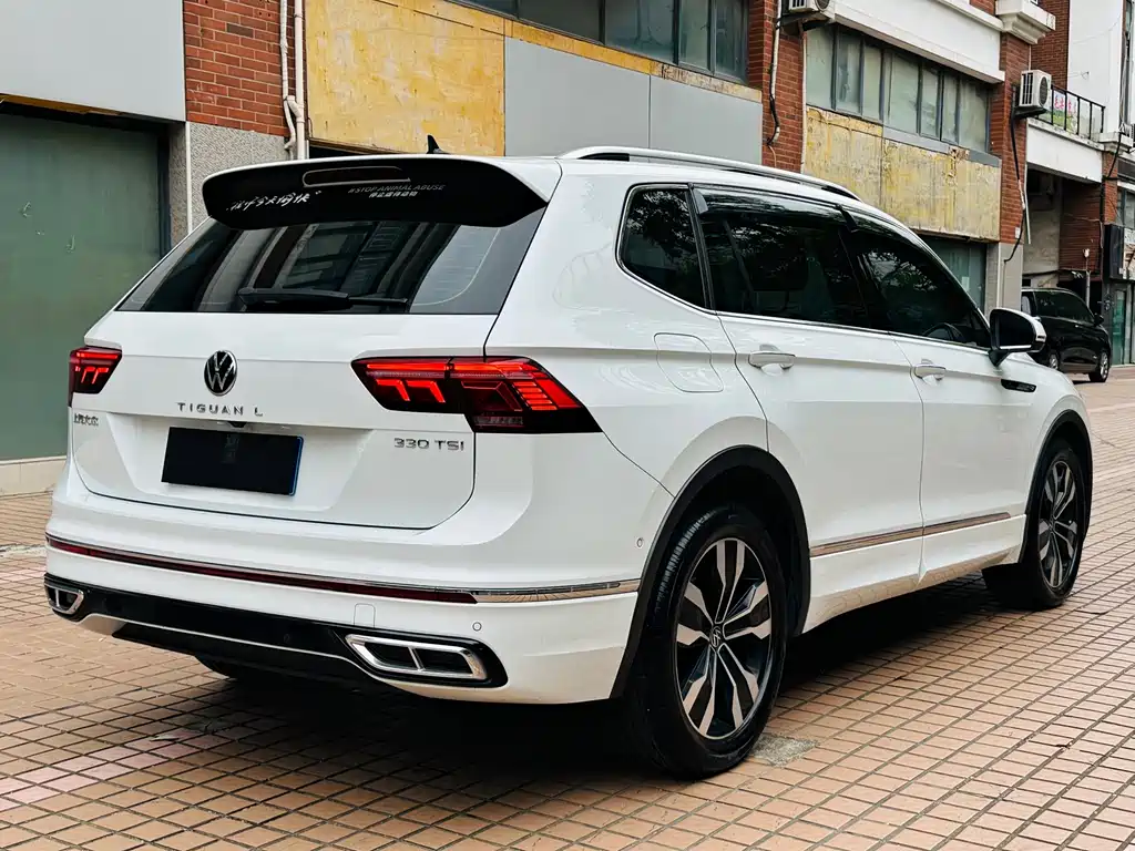 Volkswagen Tiguan L 2023 — фото 7