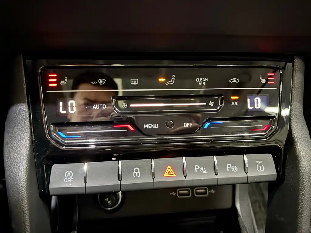 Skoda Karoq 2023 — фото 8