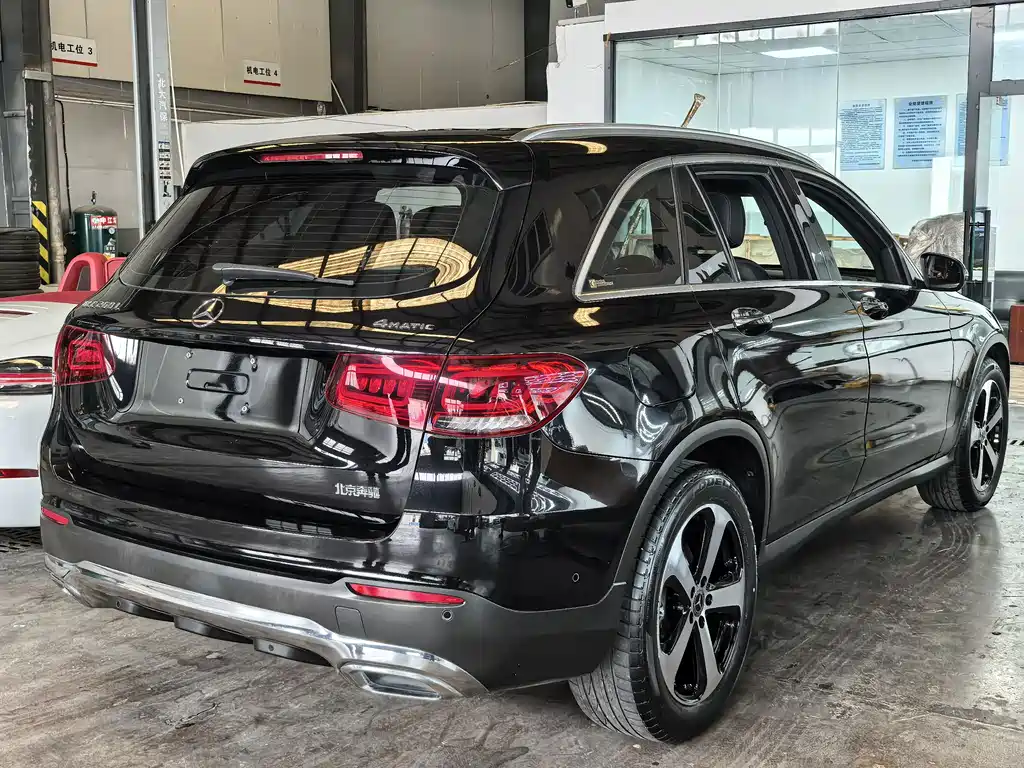 Mercedes-Benz GLC 2022 — фото 16