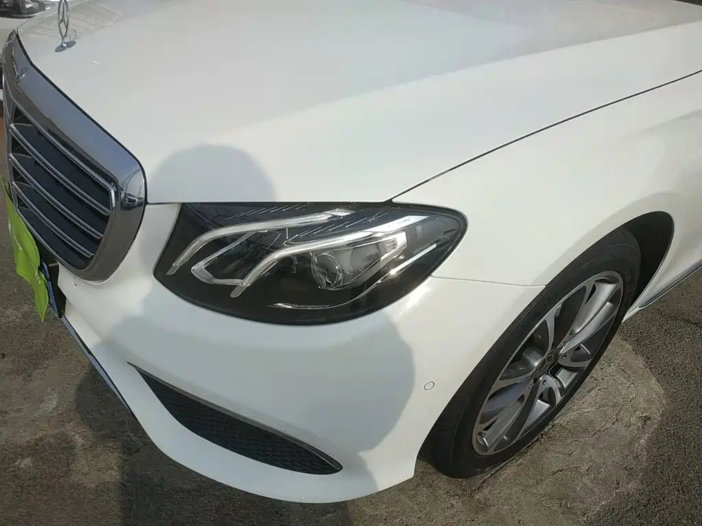 Mercedes-Benz E-Class 2019 — фото 18