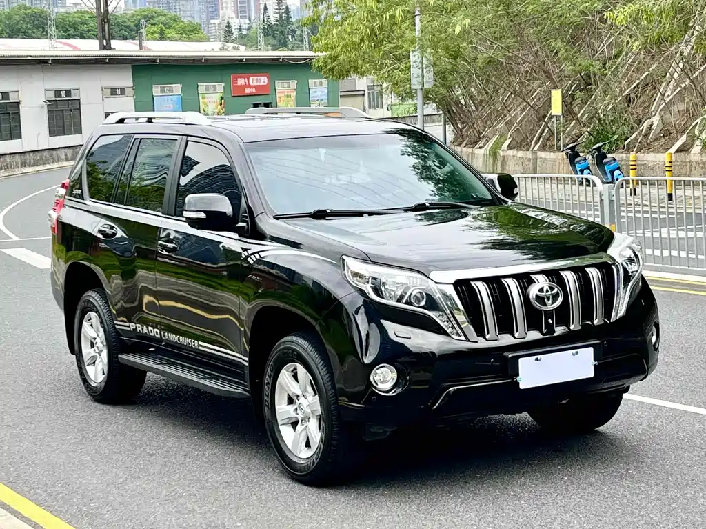Toyota Prado 2016 — фото 3