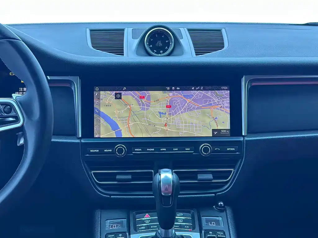 Porsche Macan 2022 — фото 16