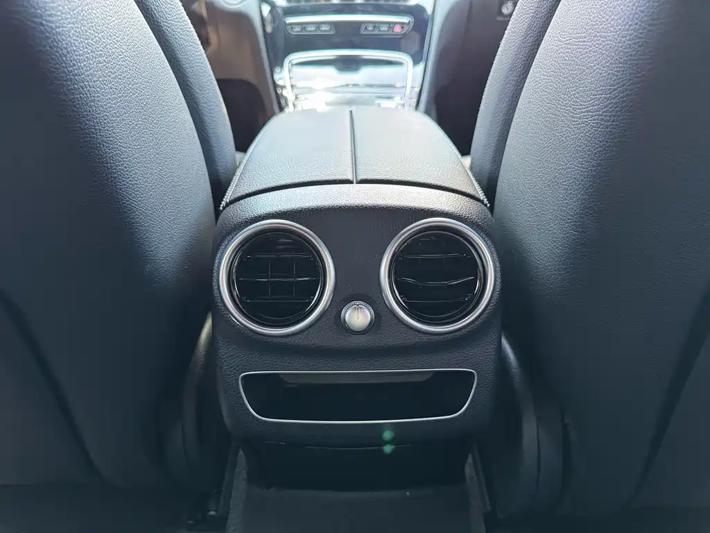 Mercedes-Benz C-Class 2020 — фото 20