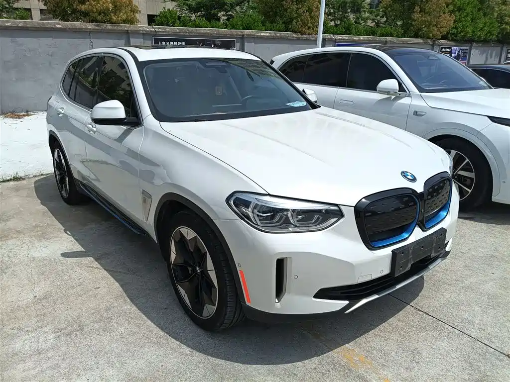 BMW iX3 2021 — фото 4