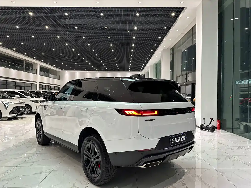 Land Rover Sport 2023 — фото 16