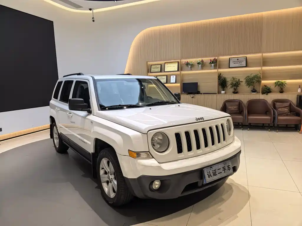 Jeep Patriot 2015 — фото 3