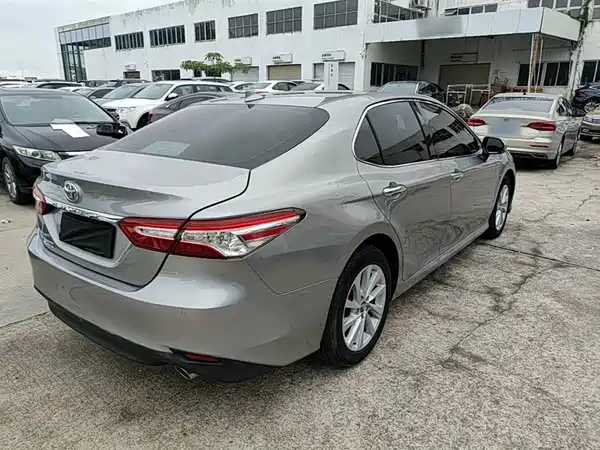 Toyota Camry 2021