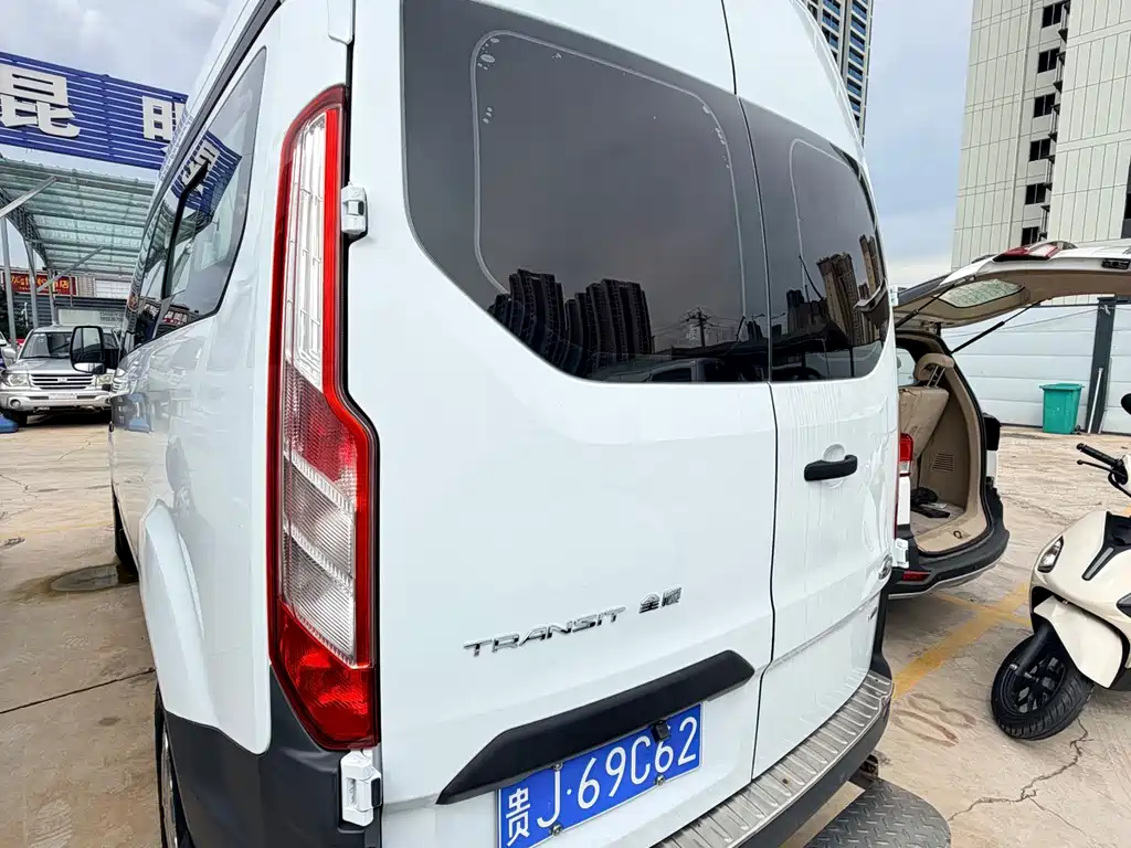 Ford Transit 2018 — фото 4