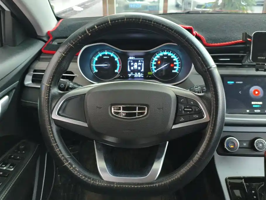 Geely Emgrand 2022 — фото 15