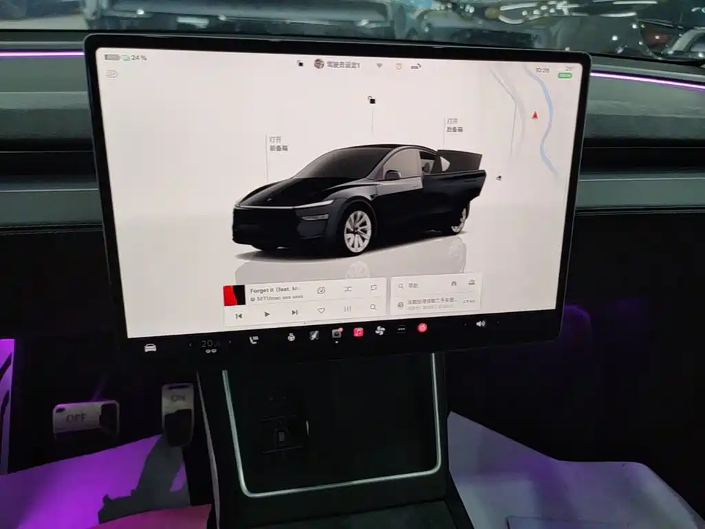 Tesla Model Y 2025 — фото 13