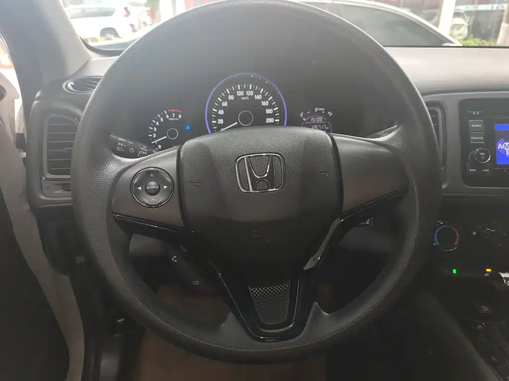 Honda Vezel 2015 — фото 11