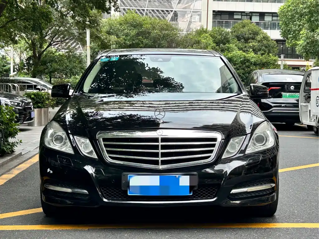 Mercedes-Benz E-Class 2012