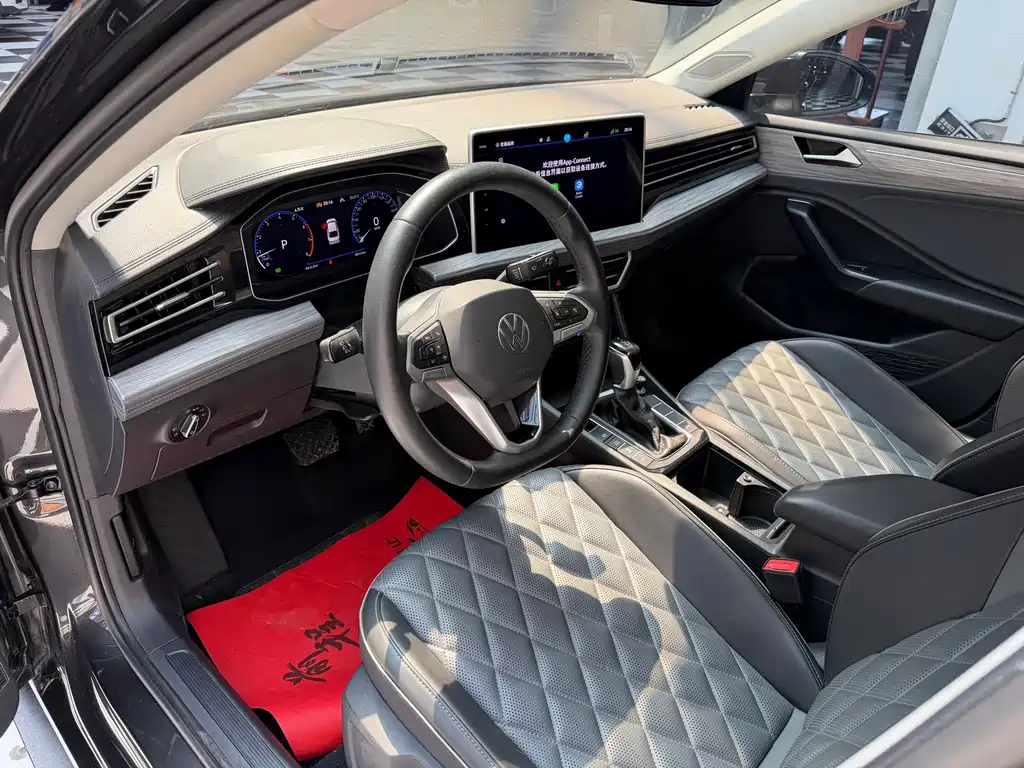 Volkswagen Sagitar 2022