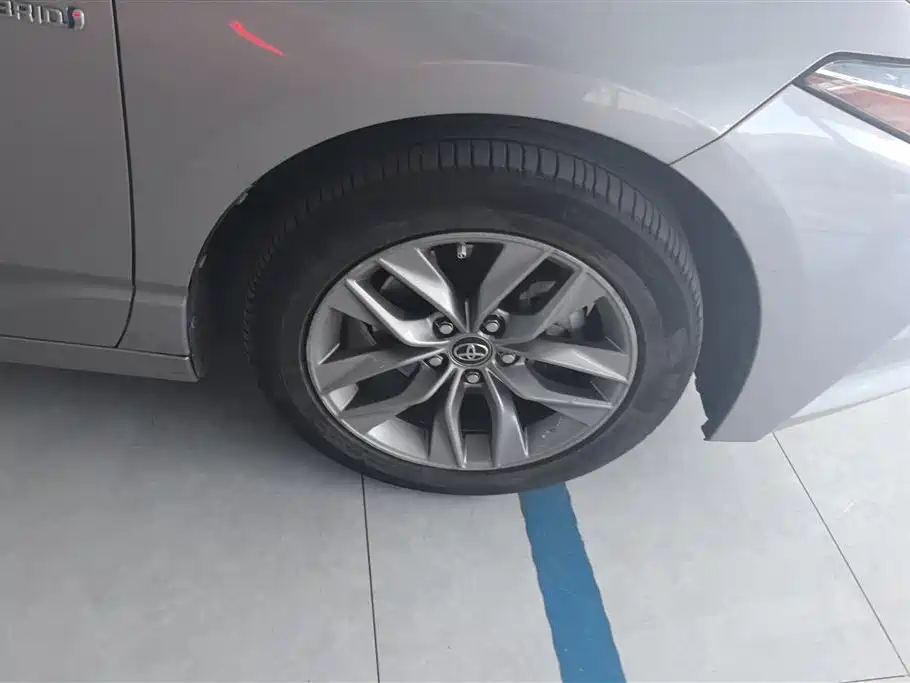 Toyota Avalon 2021
