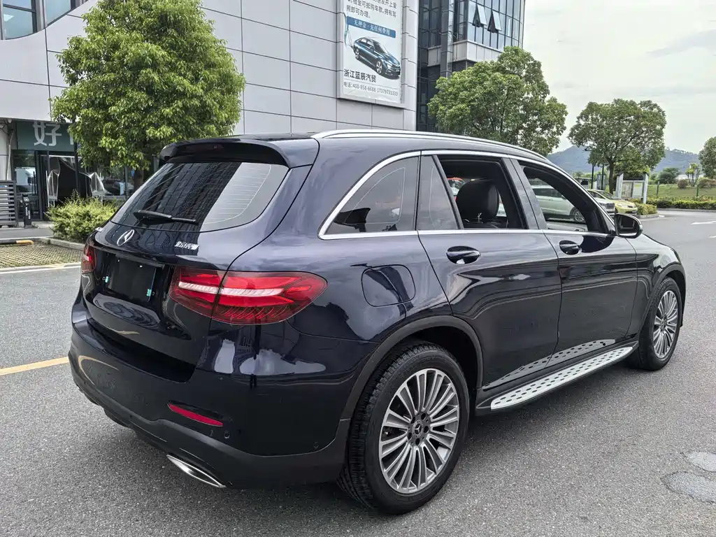 Mercedes-Benz GLC 2017 — фото 7