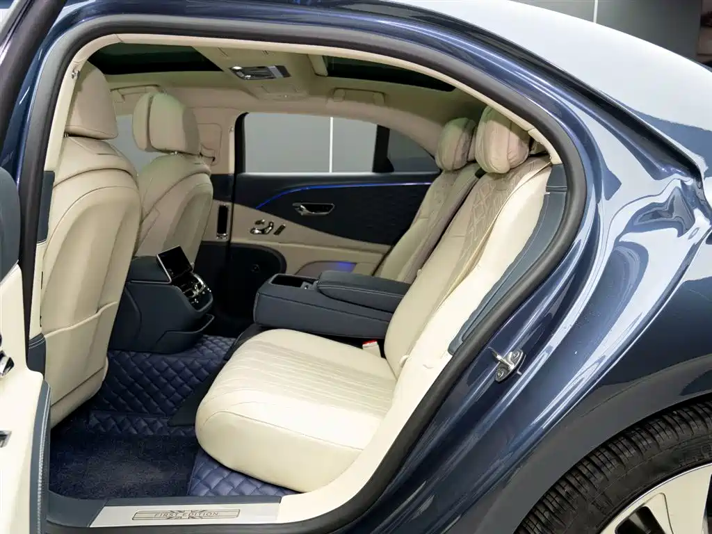 Bentley Flying Spur 2020 — фото 13