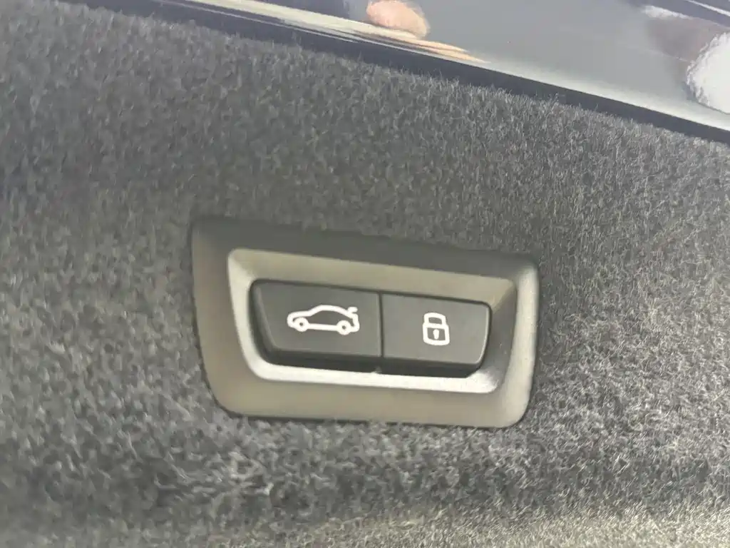BMW i7 2025 — фото 23
