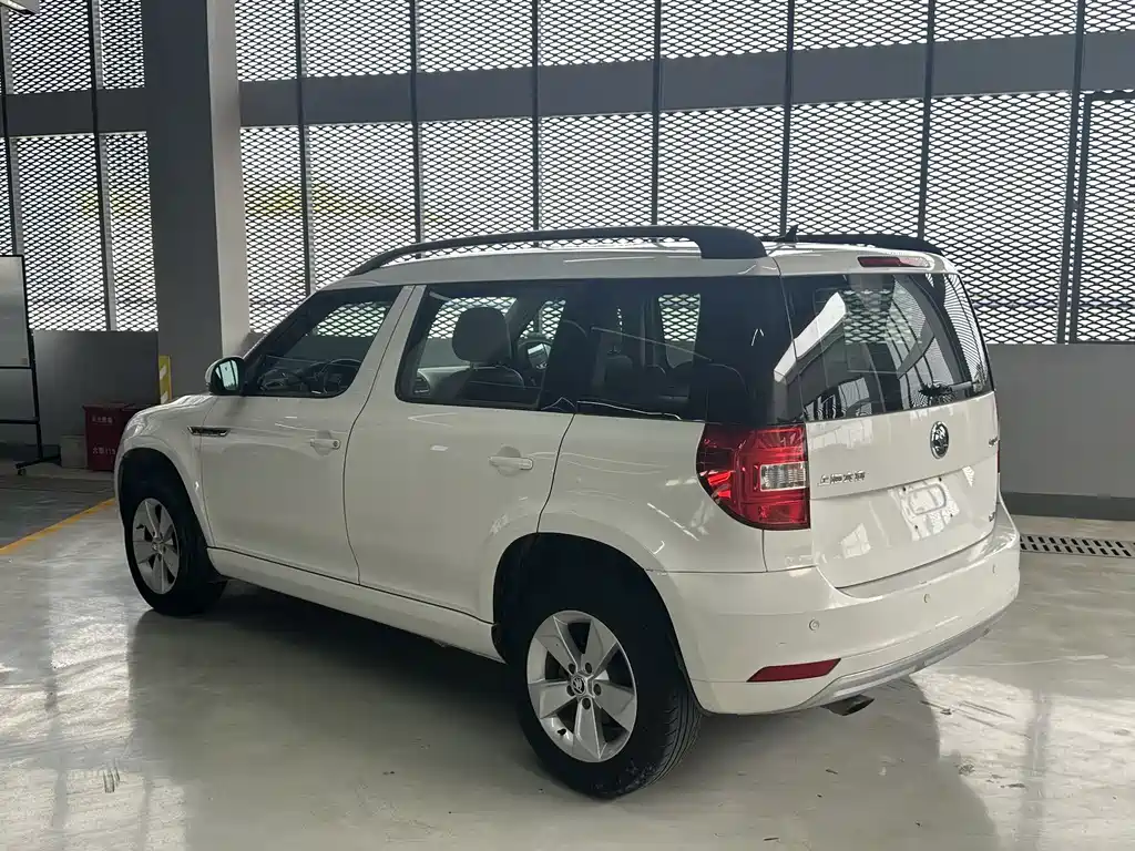 Skoda Yeti 2016 — фото 8