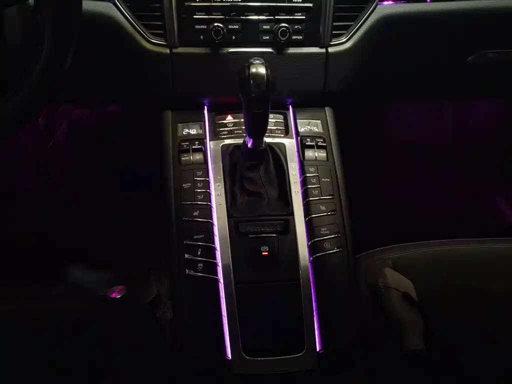 Porsche Macan 2016 — фото 7