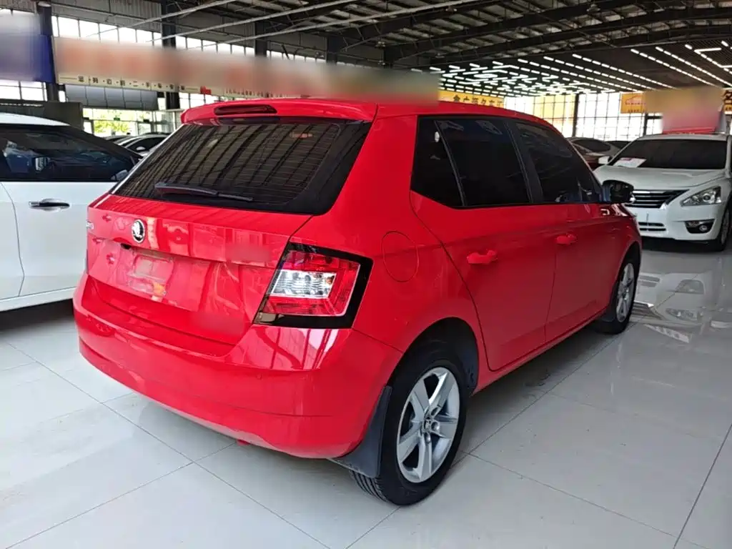 Skoda Fabia 2018 — фото 7