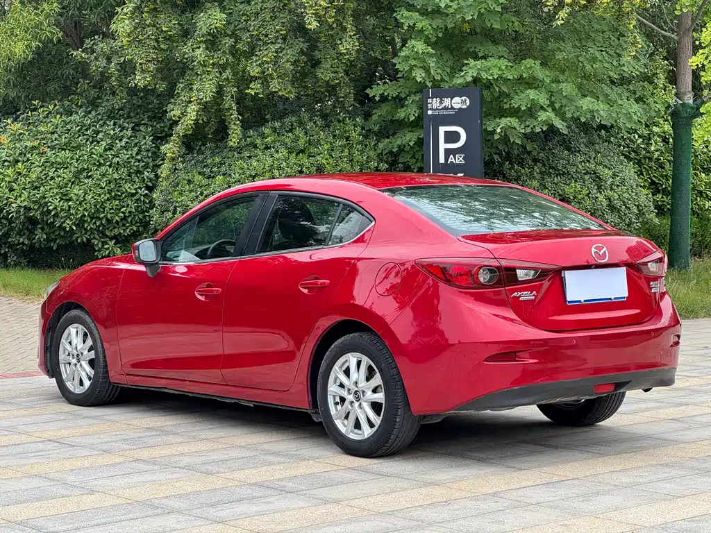 Mazda 3 Axela 2015 — фото 10