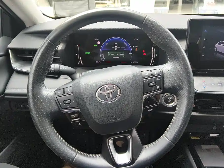 Toyota Camry 2025 — фото 15