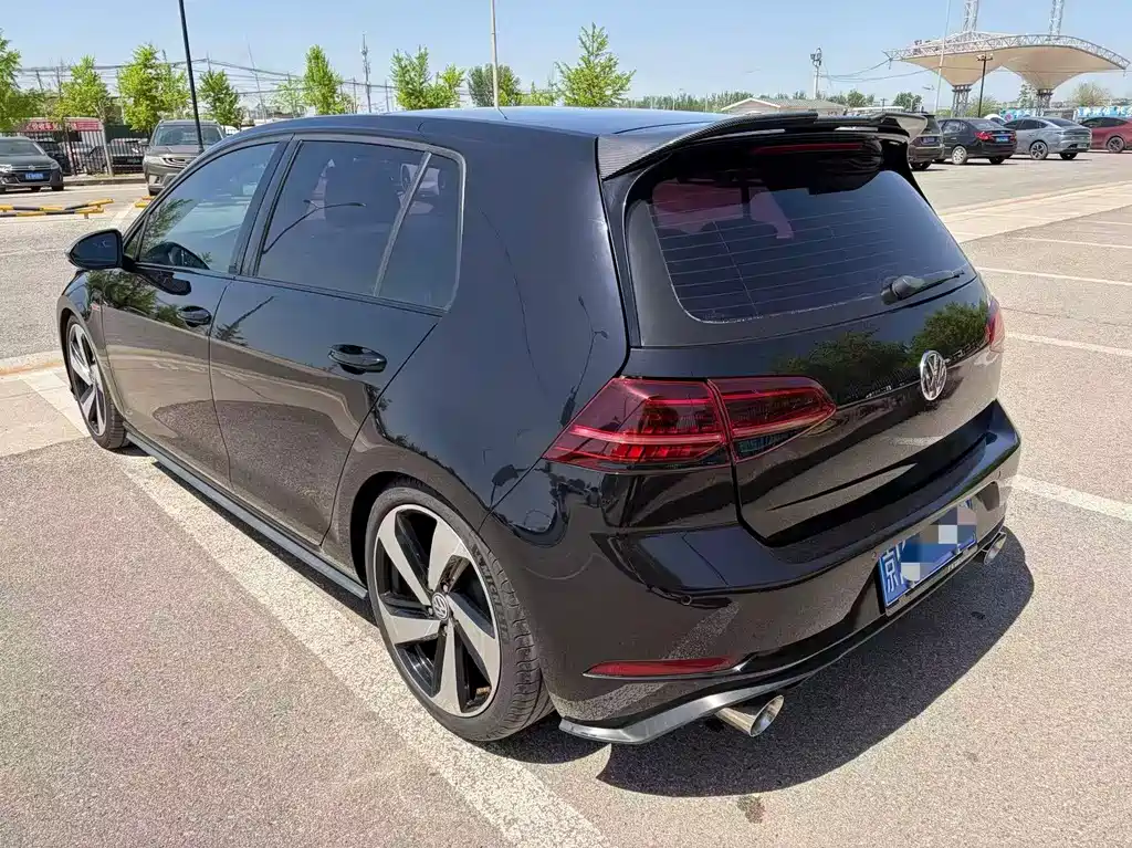 Volkswagen Golf GTI 2018 — фото 4