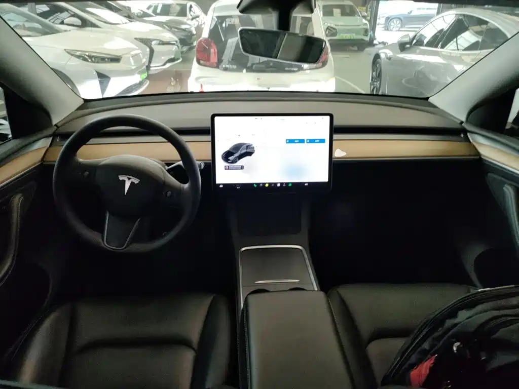 Tesla Model Y 2021