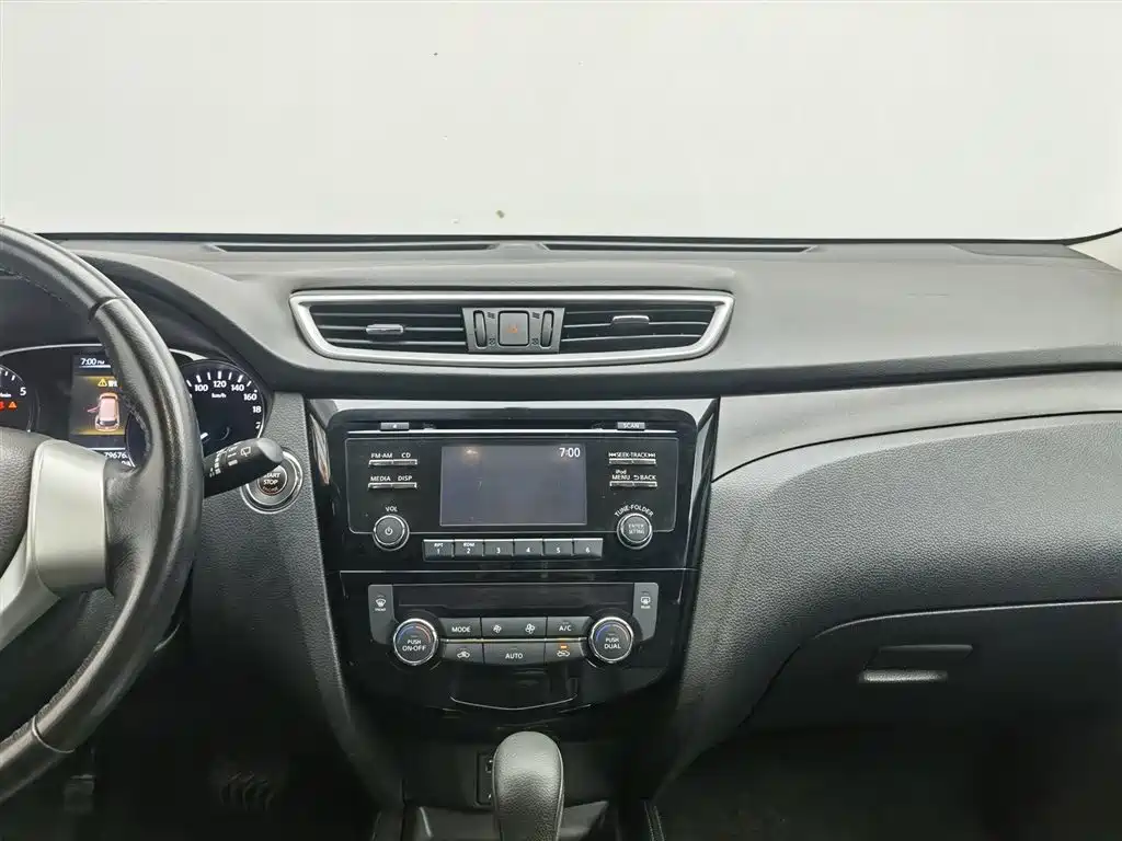 Nissan X-Trail 2015 — фото 12
