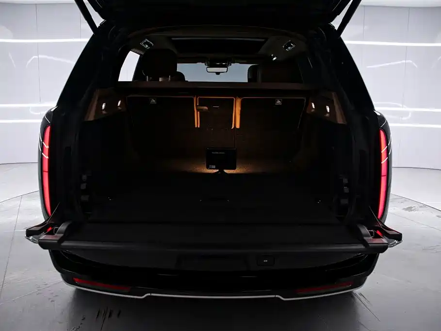 Land Rover Range Rover 2024 — фото 17