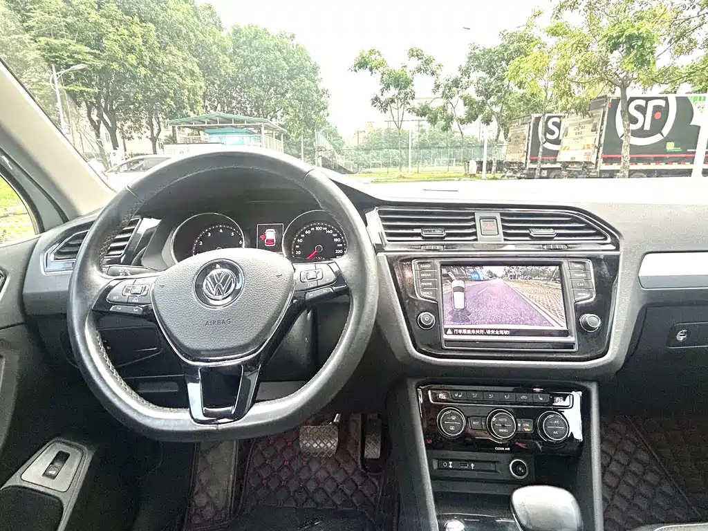 Volkswagen Tiguan L 2017 — фото 17