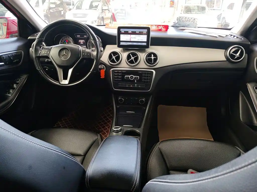 Mercedes-Benz GLA 2015 — фото 10