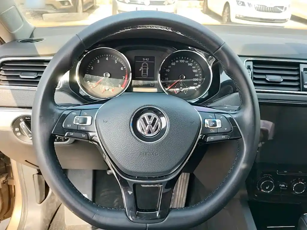 Volkswagen Sagitar 2018 — фото 11