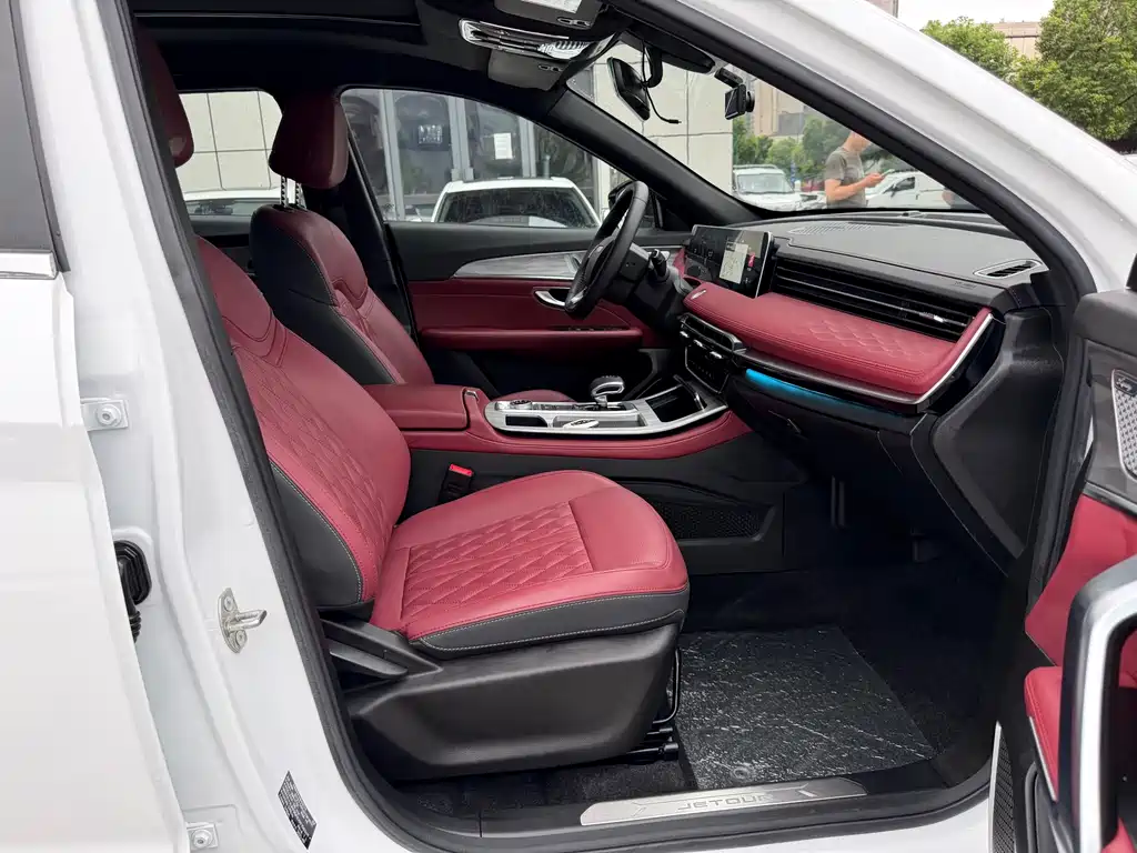 Jetour Jietu X70 PLUS 2023 — фото 10