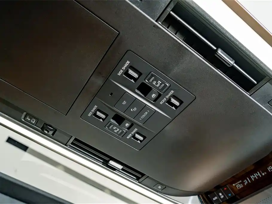 Toyota Alphard 2025 — фото 31