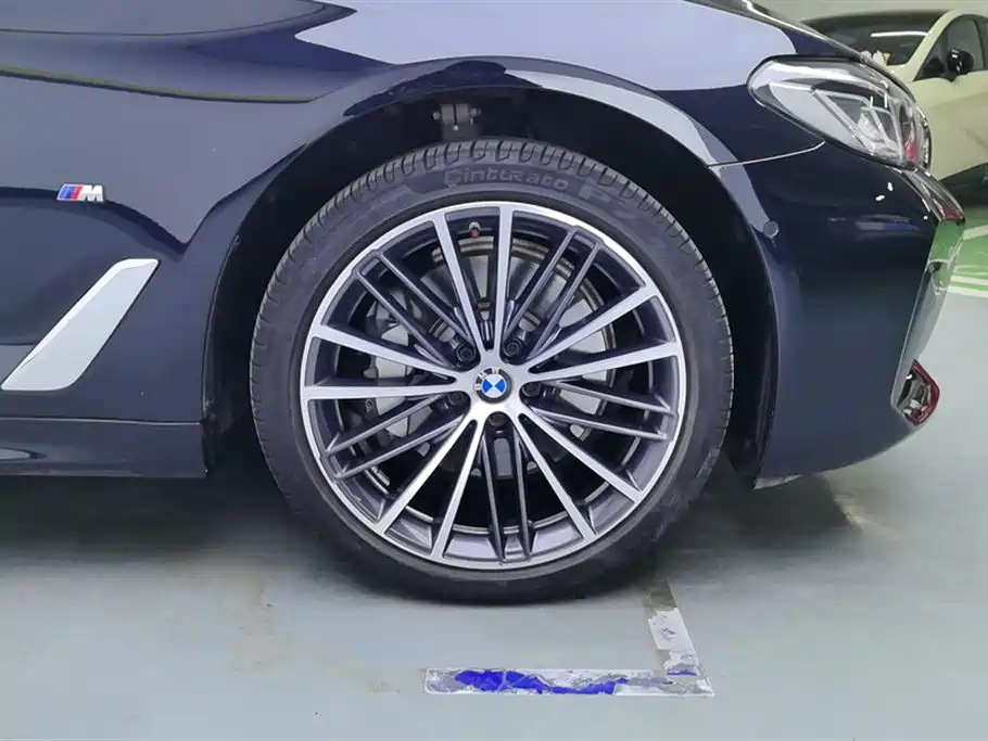BMW 5 Series 2022