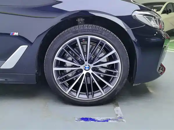 BMW 5 Series 2022