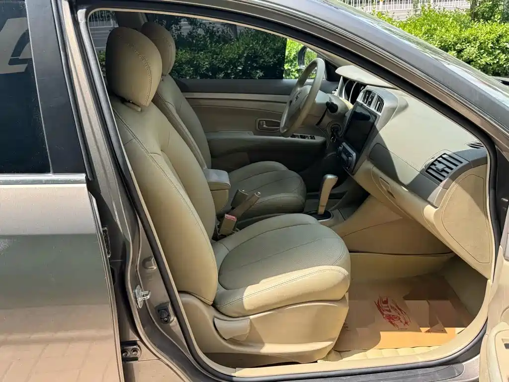 Nissan Sylphy 2016 — фото 11