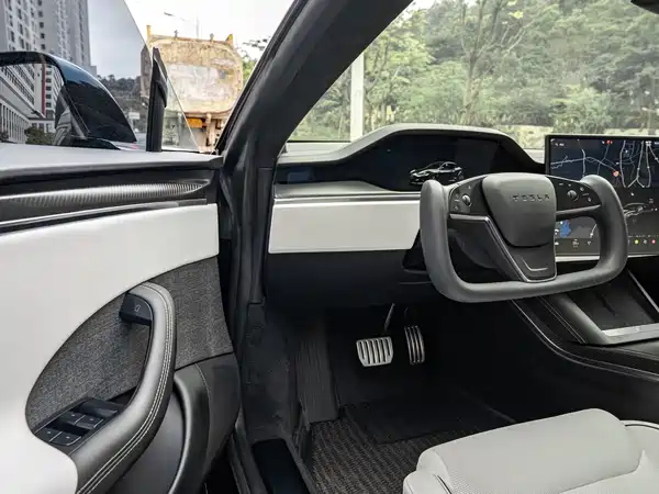Tesla Model S 2023