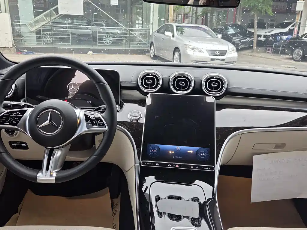 Mercedes-Benz C-Class 2023 — фото 5