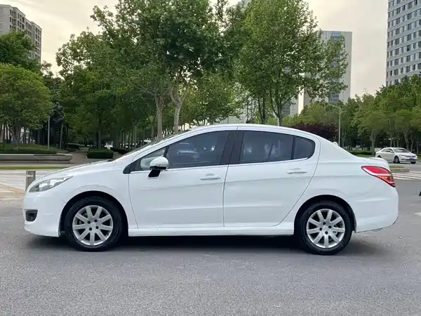 Peugeot 308 2013