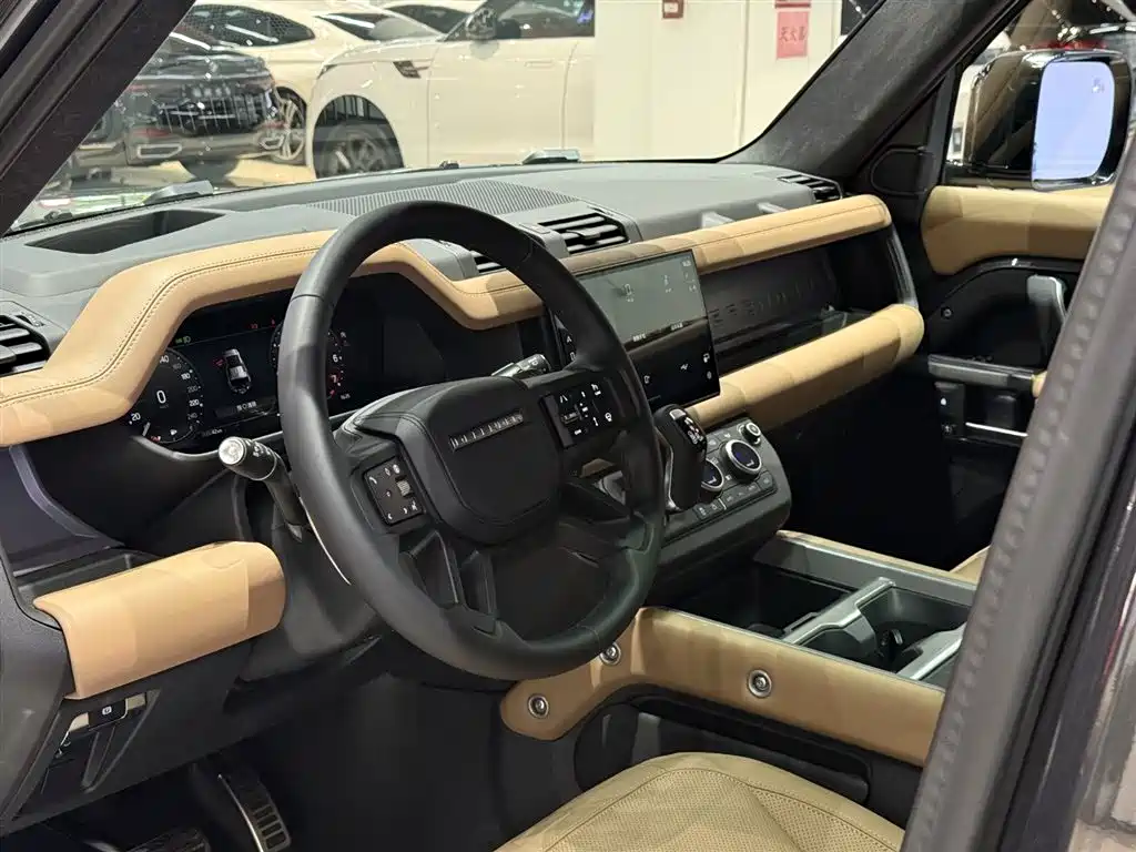 Land Rover Defender 2025 — фото 14
