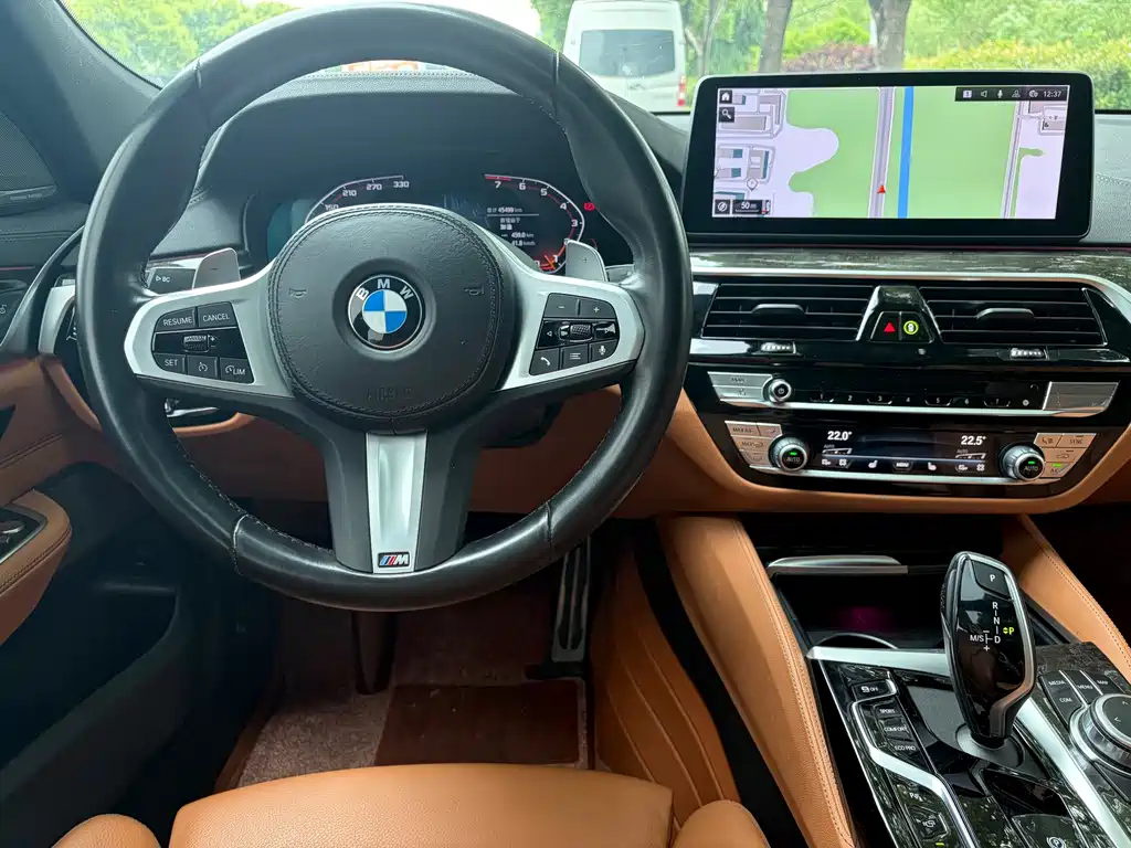BMW 6 Series GT 2022 — фото 11