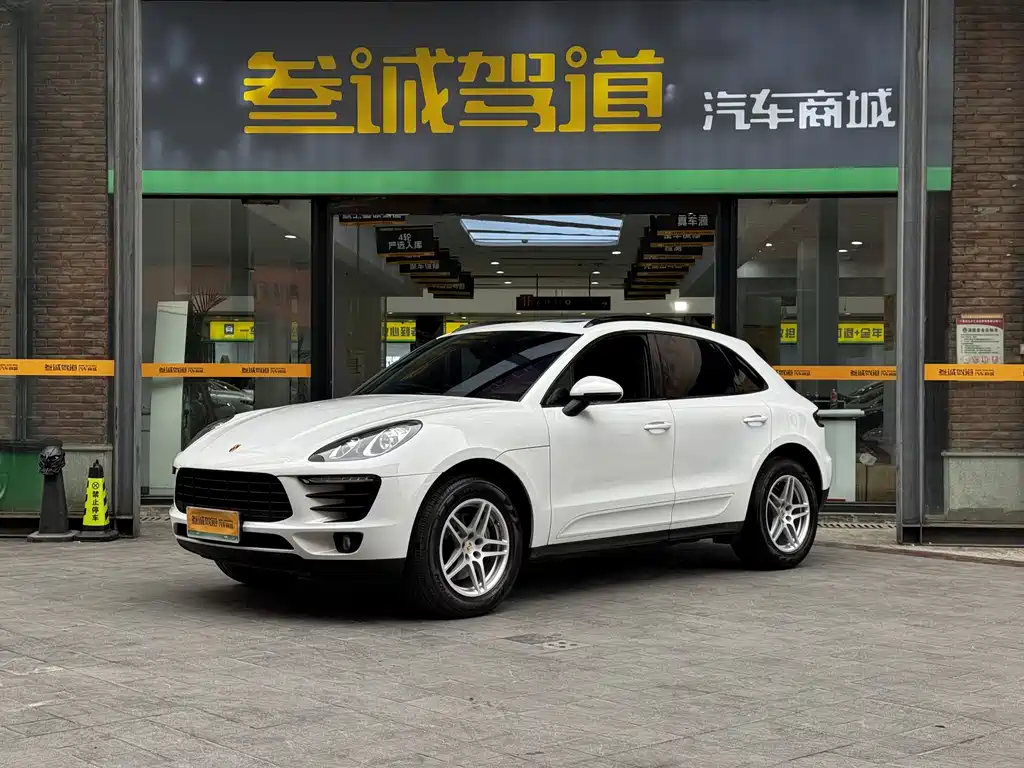 Porsche Macan 2016 — фото 1