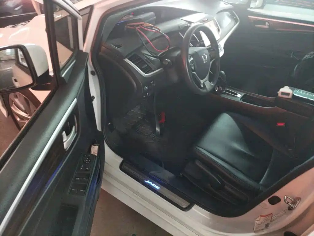 Honda Jade 2017 — фото 12